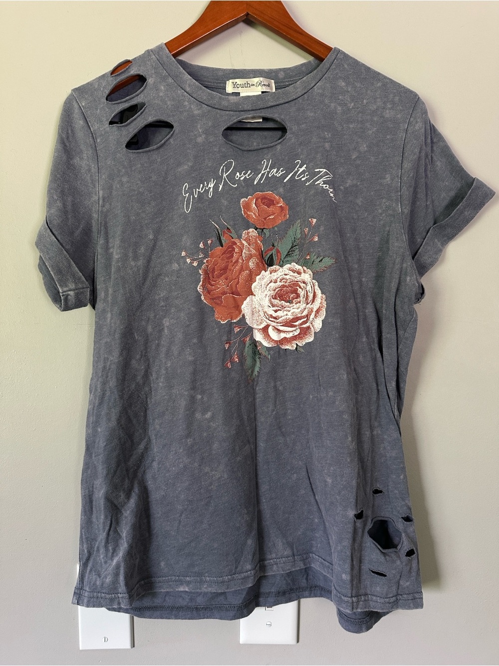 Youth In Revolt Distressed Tee Size L Like New
